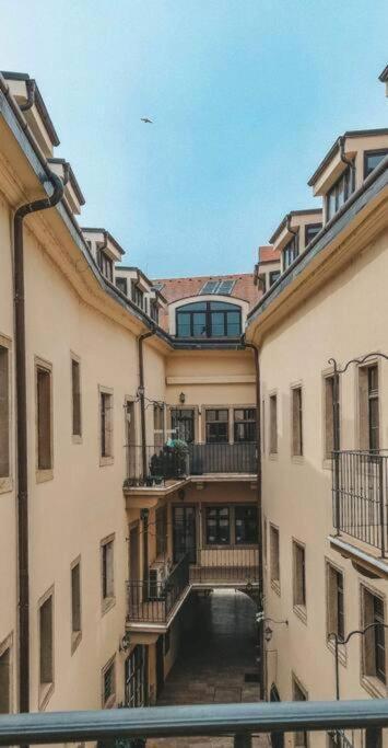 Michalska Residences Bratislava Bagian luar foto