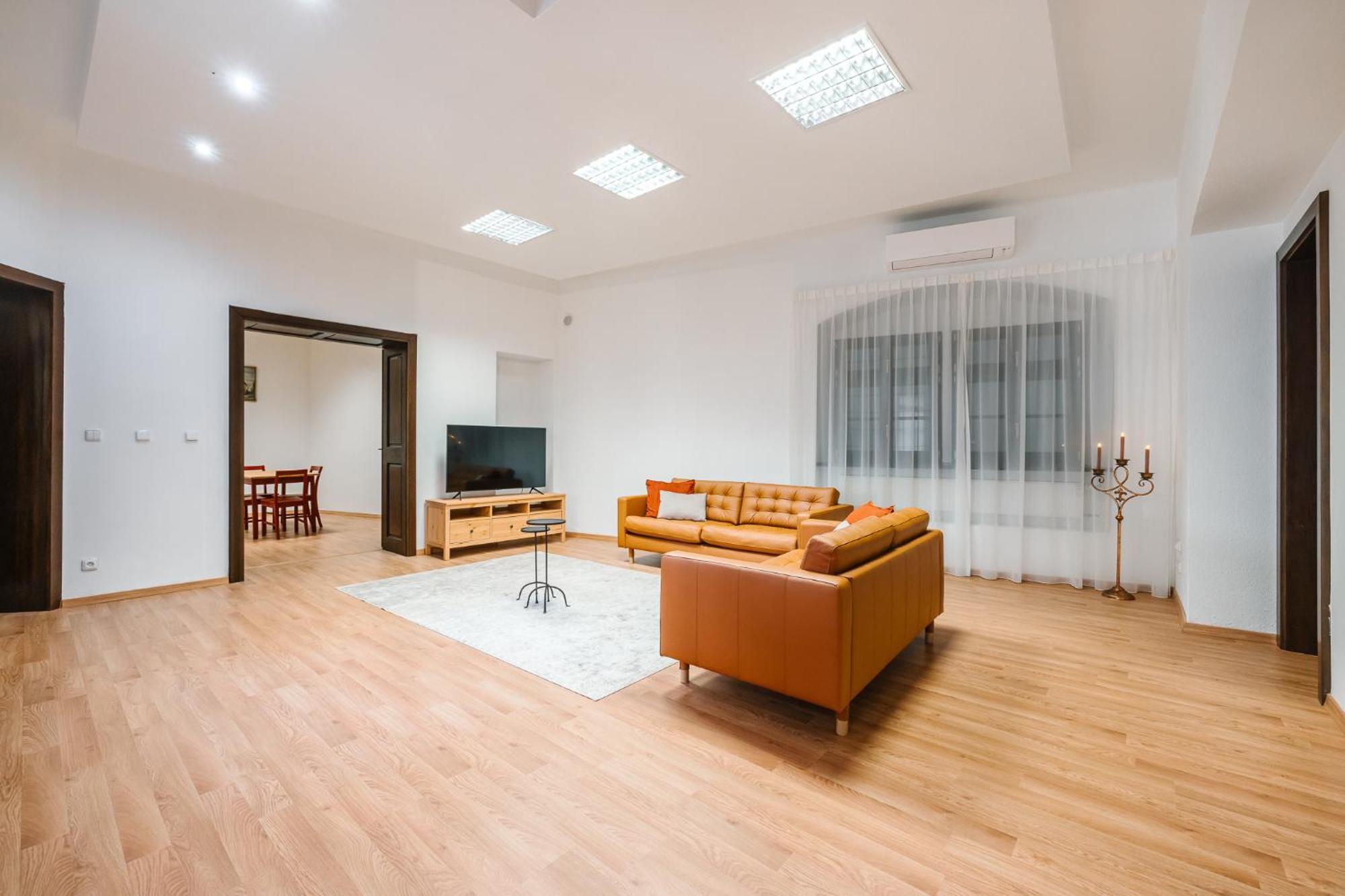 Michalska Residences Bratislava Bagian luar foto